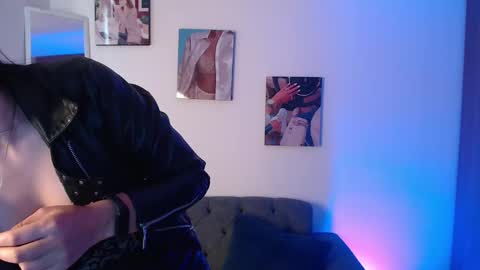 lolaandcamille online show from February 27, 1:28 pm