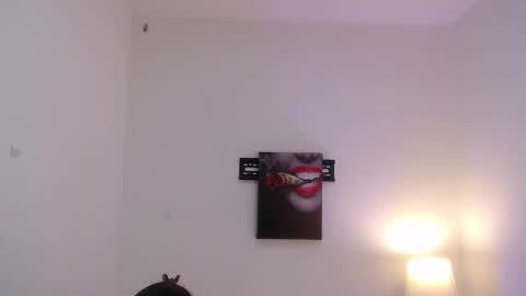 lolaandcamille online show from November 17, 6:54 pm