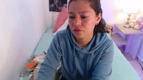 lolaandcamille online show from October 26, 9:32 am