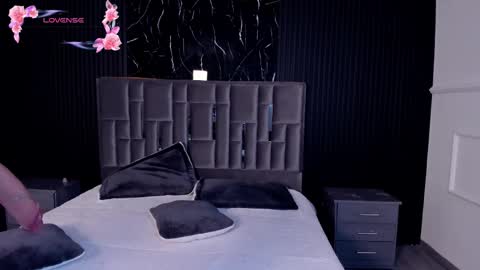 Snapshot of lolaangellx chatting on September 23, 8:04 pm Lola Angel online show from September 23, 8:04 pm