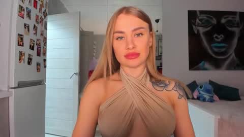 lolabani675452 online show from December 20, 10:22 am