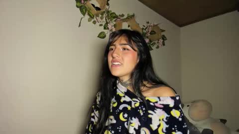 Lola online show from March 1, 9:24 am