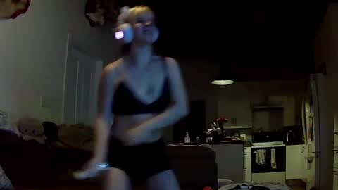 Lola Lixx online show from October 4, 6:44 am