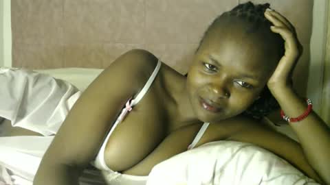 lolamia7 online show from September 28, 7:28 am