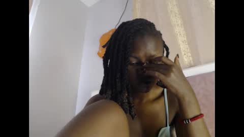 lolamia7 online show from November 16, 4:58 am