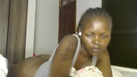 lolamia7 online show from March 9, 3:27 pm