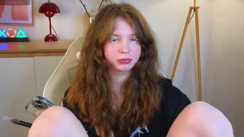 Mona online show from October 9, 4:12 pm