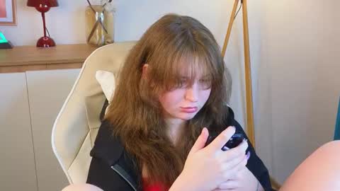 Mona online show from October 16, 3:44 pm