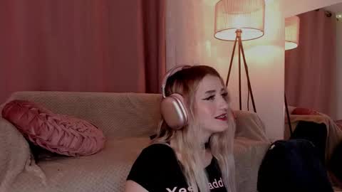 Lolly online show from November 23, 7:39 am