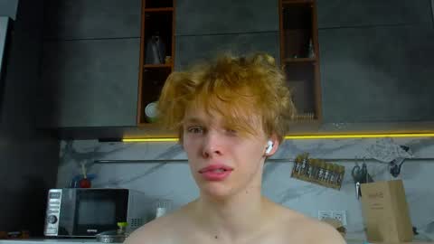 Nelis online show from May 3, 8:42 am