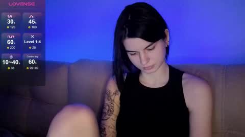 Elly online show from February 1, 7:33 pm