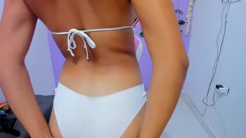 loly_skinny online show from January 5, 5:30 pm