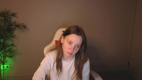 lolytaberry online show from May 7, 2:18 am