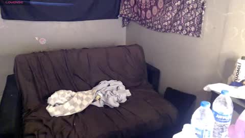 londonray online show from March 15, 3:22 am