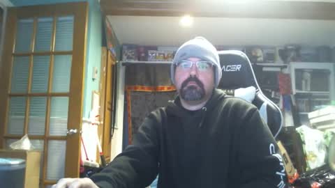 longandcut99 online show from December 19, 5:19 pm