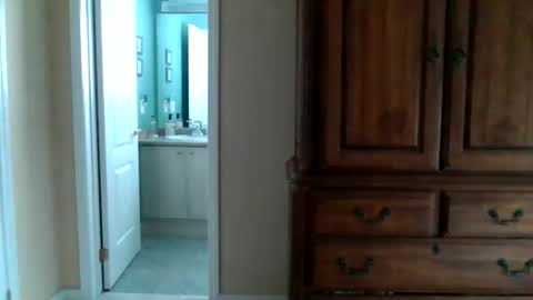 look823 online show from March 11, 6:00 pm