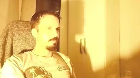 Lucas online show from November 9, 6:43 pm