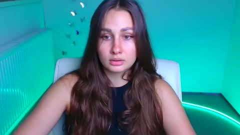 Snapshot of lora_kisses chatting on October 2, 5:17 am Lora online show from October 2, 5:17 am