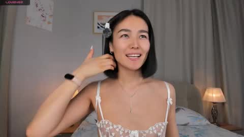 Lora control 2 min for every new Fan Club subscriber online show from December 3, 7:09 am