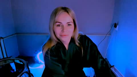 Lora online show from April 9, 2:26 am