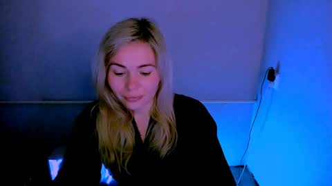 Lora online show from May 5, 2:29 am