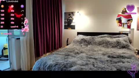 Lora online show from February 17, 3:00 pm