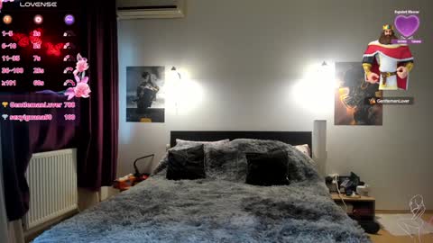 Lora online show from January 22, 1:00 pm