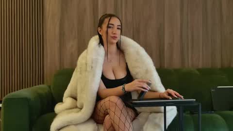 Snapshot of lorawarnner chatting on March 12, 9:34 am Miss online show from March 12, 9:34 am