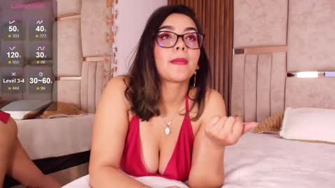 Snapshot of lorein_dim chatting on October 8, 8:37 pm Lorein online show from October 8, 8:37 pm