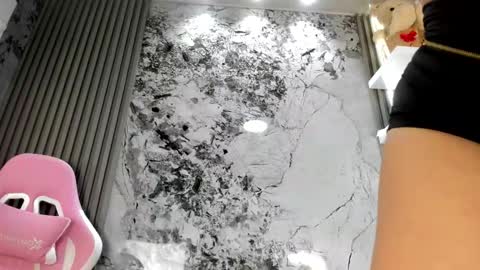 Doll Queen online show from November 24, 6:06 pm