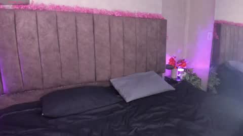 Loren   online show from June 26, 12:54 pm