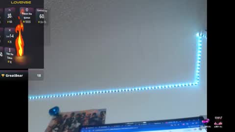 Snapshot of lorenitha_20 chatting on October 6, 6:37 pm lorenitha online show from October 6, 6:37 pm