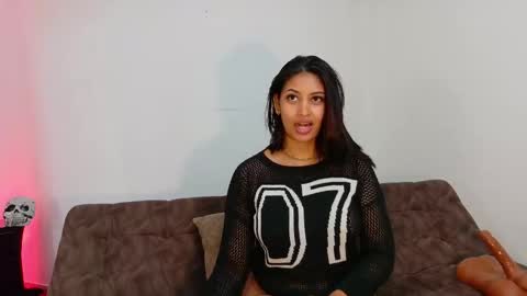 loretahorny online show from October 20, 1:16 pm