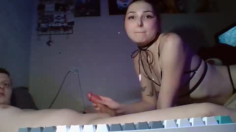 loreyy_ online show from November 24, 9:02 pm