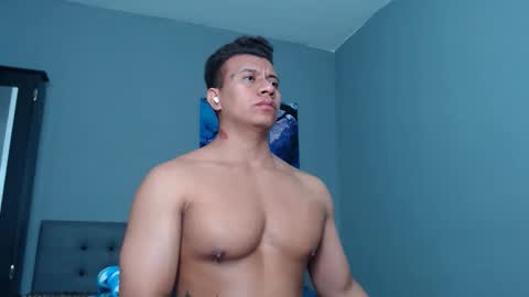 Snapshot of lothbrok_strong chatting on October 3, 1:26 am lothbrok online show from October 3, 1:26 am