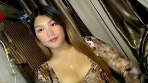 Snapshot of louheart chatting on February 11, 4:02 pm Sweet   online show from February 11, 4:02 pm