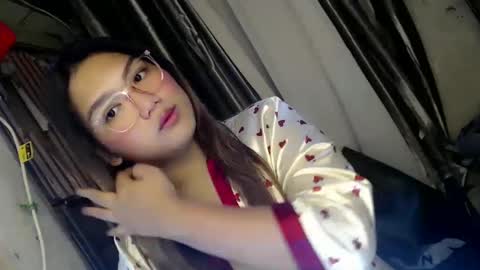 Snapshot of louheart chatting on March 10, 9:34 am Sweet   online show from March 10, 9:34 am