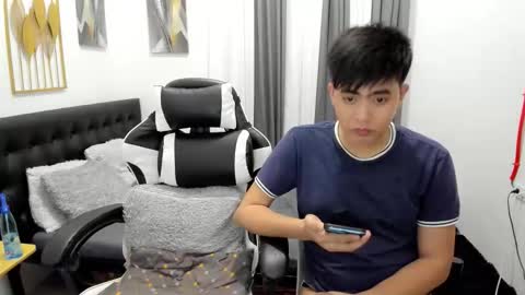 Kylie online show from March 25, 6:58 pm