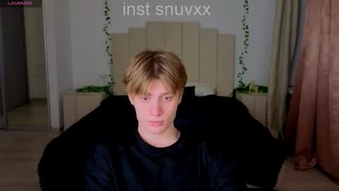 louie_evans online show from October 29, 9:04 pm