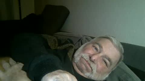 louis_chokdee online show from December 22, 7:10 pm