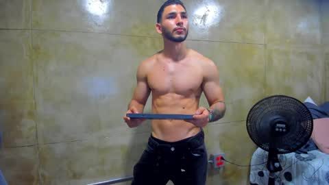 Louis online show from March 3, 10:20 pm