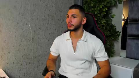 Louis online show from October 2, 7:34 pm