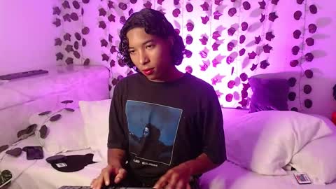 Louis Valdz online show from March 5, 8:32 pm