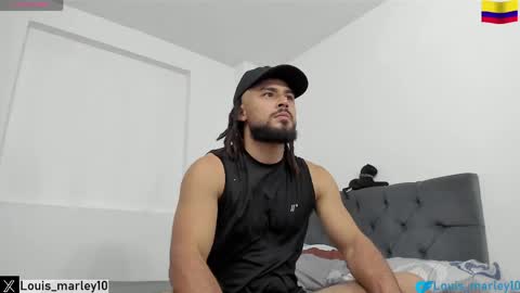 louis_marley_ online show from May 24, 8:04 pm