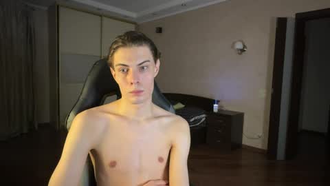 Mark online show from February 25, 7:38 pm