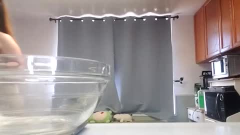 Lo Valentine online show from March 15, 9:51 pm