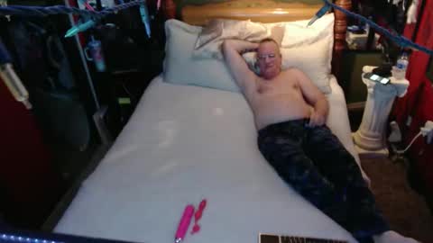 love2shareletsplay online show from February 22, 9:57 am