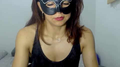 Nina online show from March 18, 9:09 pm