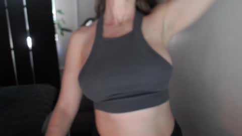 LoVe On  online show from September 21, 10:47 pm