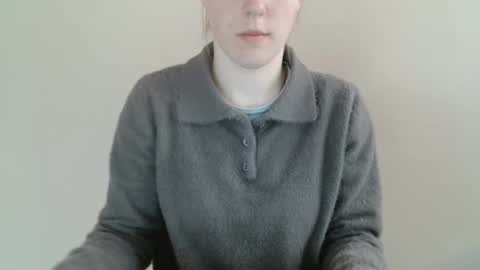 Vivian online show from March 19, 1:27 pm